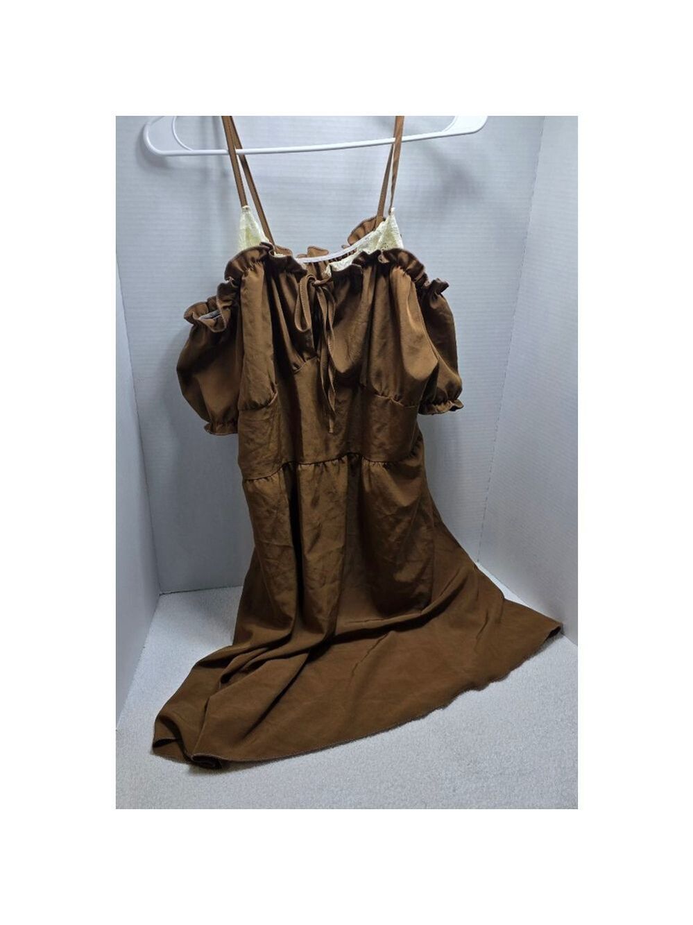 Women's ROMWE Brown Off-Shoulder Dress with White Lace Trim, Size XL